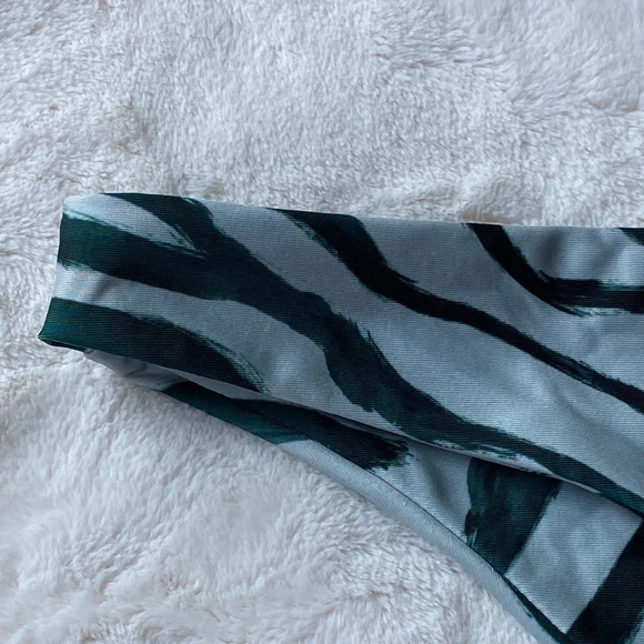 New! Set! Stone Fox swim x Free People soma zebra bandeau/ Sumatra bottom 19242 - Picture 4 of 8